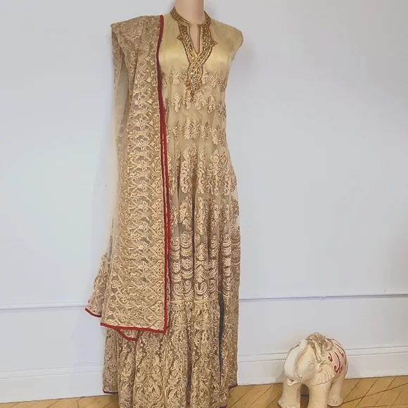 liv foster reese beaded floral-embroidered maxi dress ECB Exclusive: Dreamy Floral Embroidered Maxi Dress 2XL